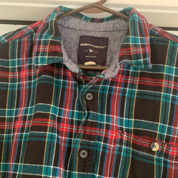 Modern Amusement Black Red Green Blue Yellow Plaid Flannel Button Down Size L - Picture 2 of 10